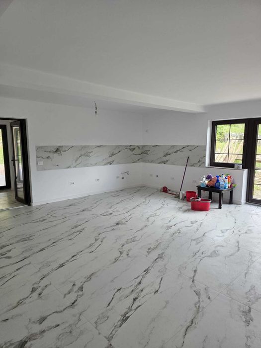 Manastirea Humorului - Casa noua 4 camere, 240 mp + 1675 mp teren