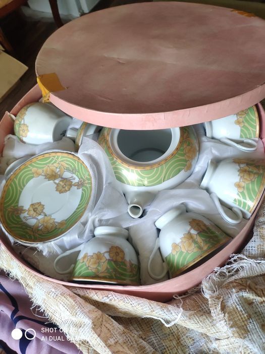 Чайный сервиз на 6 персон