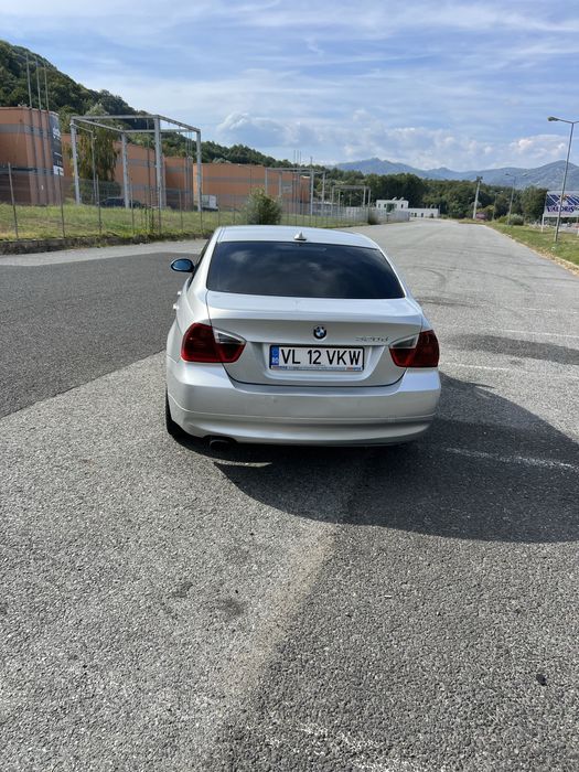 Vând  Bmw    Seria 320d