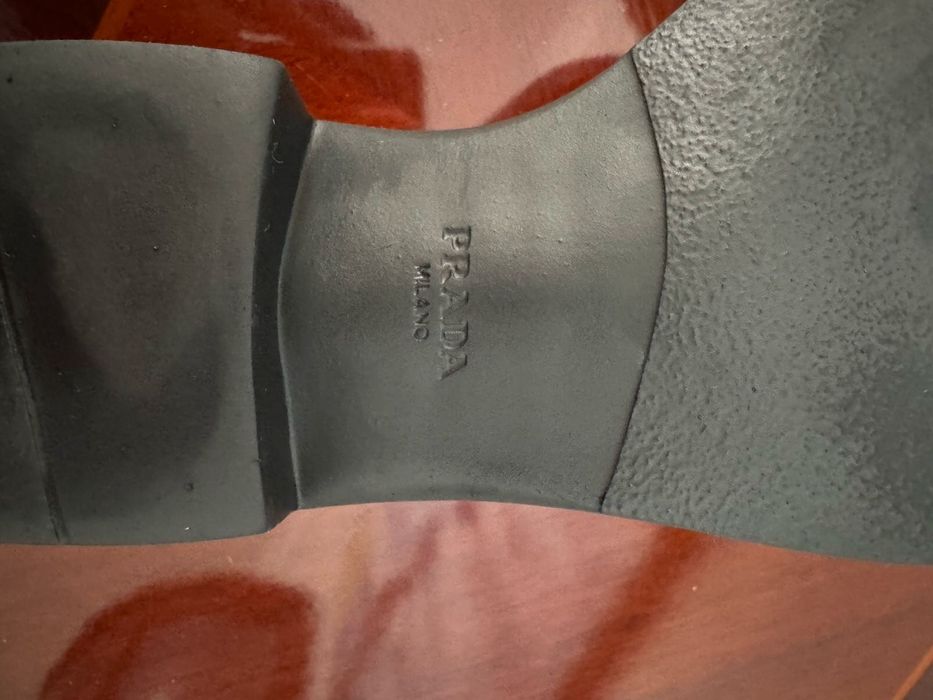 Продам обувь PRADA