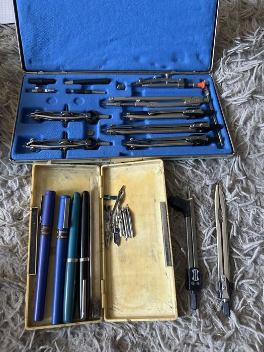 Набор чертежника / готовальня