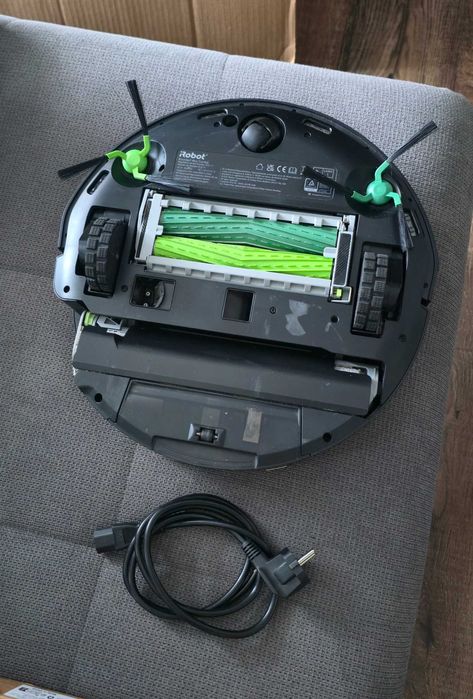 Aspirator robot iRobot Max 706 Combo AutoWash Base – Black