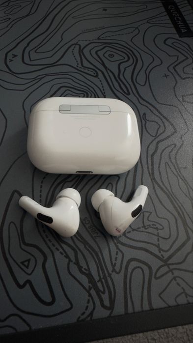 Casti Apple AirPods Pro ( gen 1 )