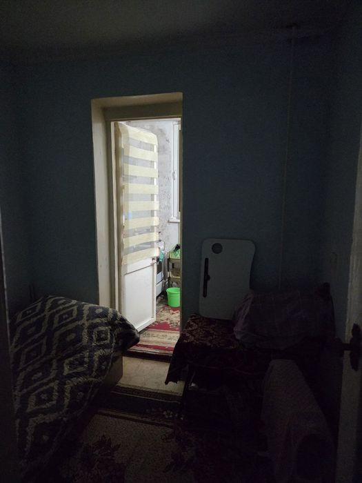 Чиланзар 23, 42м2 , Кирпичный  дом, 1/4/5, Балкон 2х6