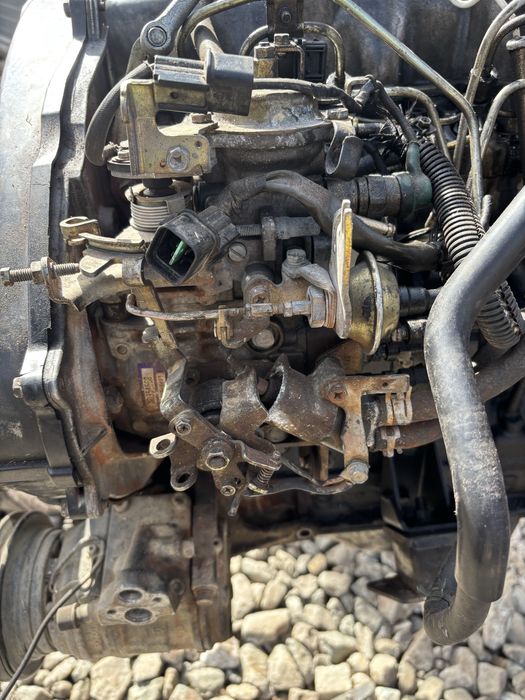 двигател/мотор за mitsubishi pajero 2 2.5