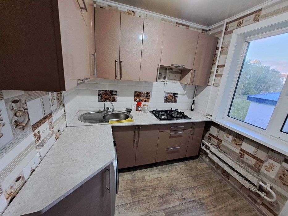 СРОЧНО продам 2 комнатную квартиру