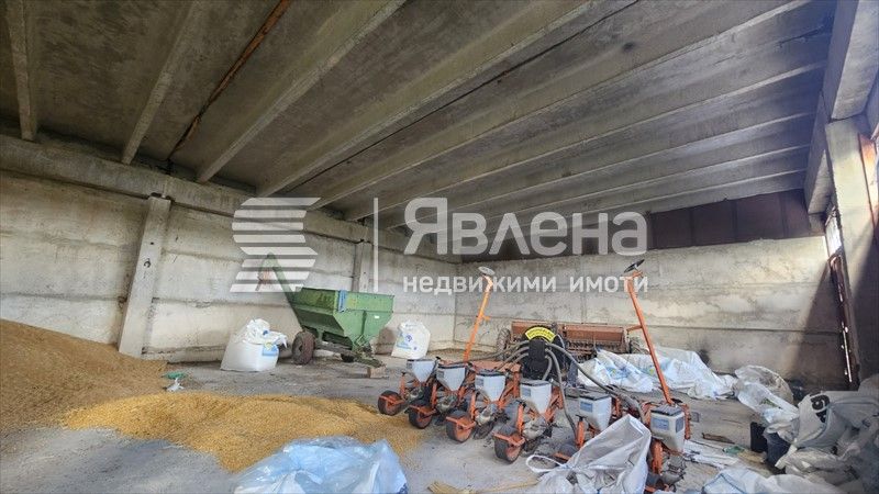 Продава се Склад в с. Алдомировци, Област София-област - 743 кв.м за 297 €/кв.м - Снимка #3
