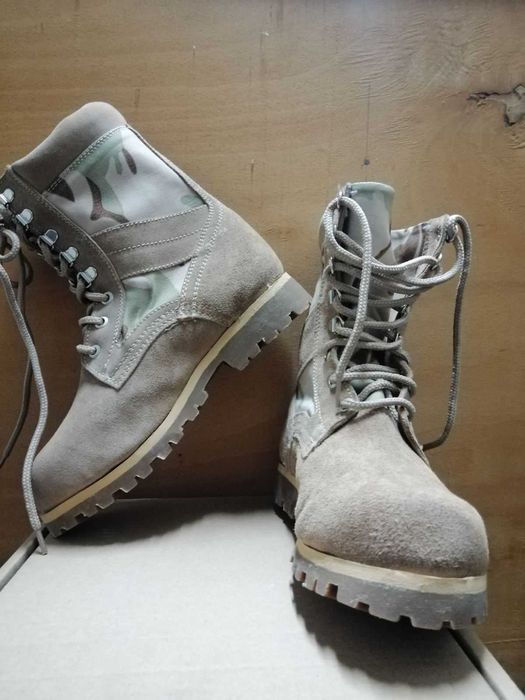 Нови военни кубинки номер 36-камуфлажни  И  черни  топли боти 35 ном