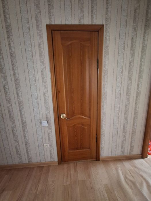 Продам двери цельное дерево