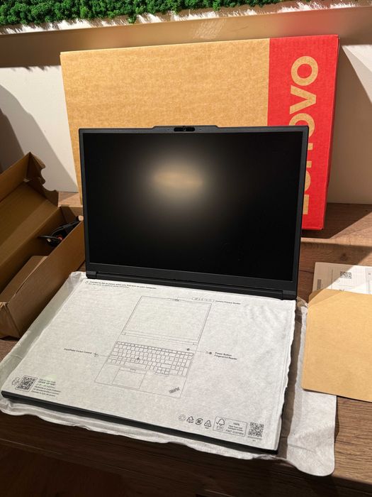 Laptop Lenovo ThinkPad P16 Gen 3 Workstation Intel Ultra 9 275HX 64GB Ram Nvidia RTX Pro 3000 12GB 1TB SSD Firma Garantie Factura-TVA Partner-Lenovo