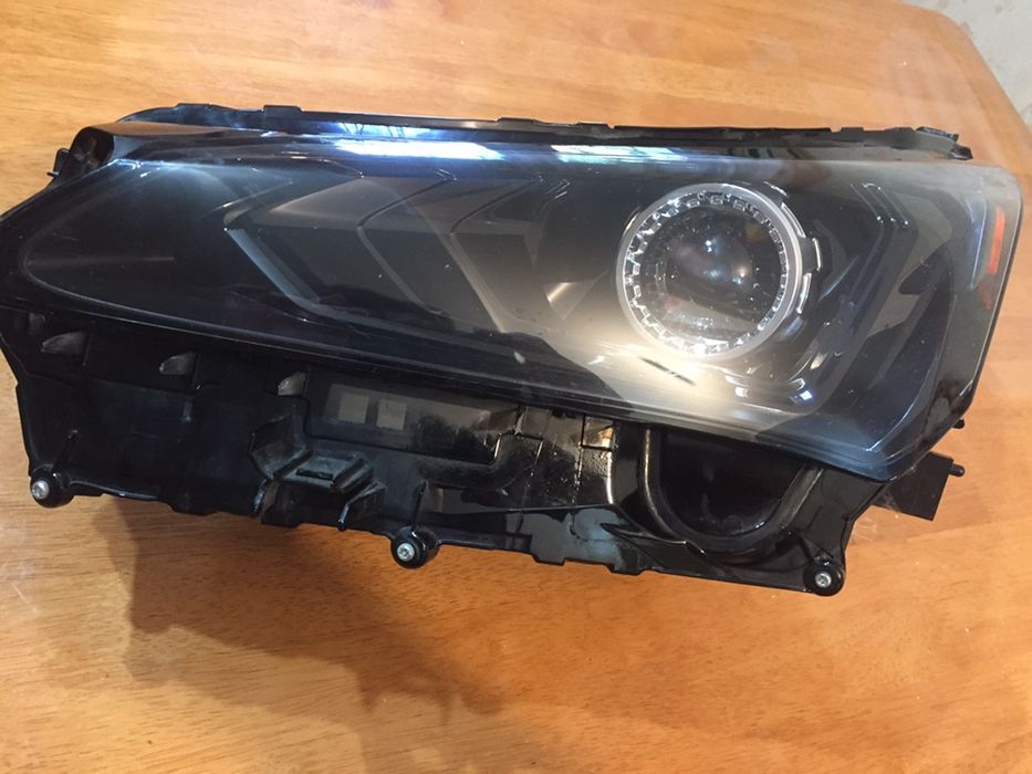 Фара Lexus NX