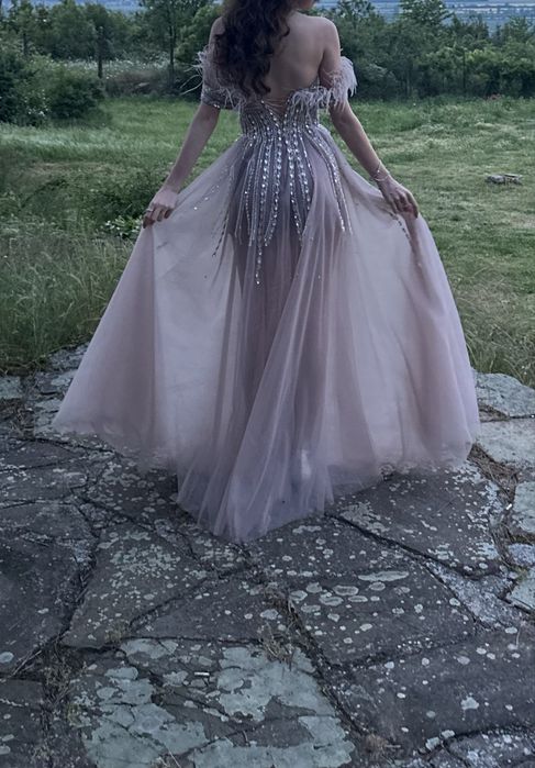 Бална рокля с корсет