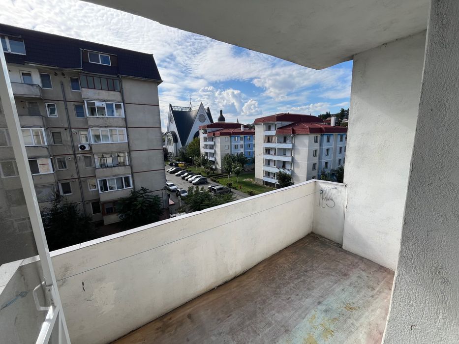 De inchiriat apartament cu 3 CAMERE, cartierul LIBERTATII, REGHIN