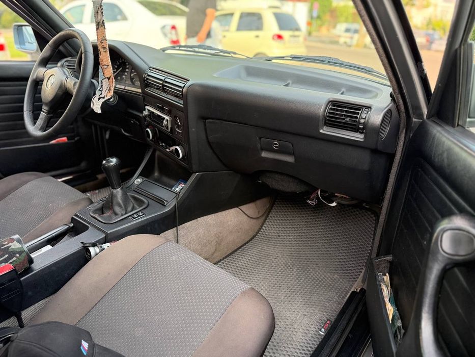 BMW E30 M52b28
Год: 1987
Двигатель: Свап 2.8L M52B28 (по техпаспорту Б