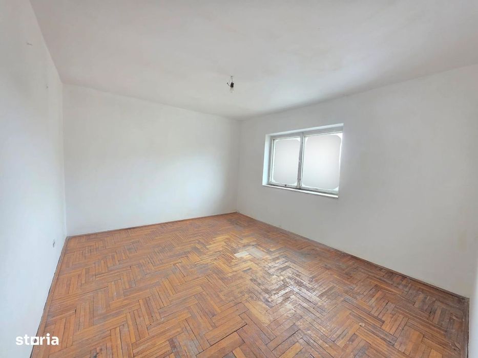 3 camere, str. Aprodul Arbore, etajul 3, decomandat, 78 mp, 2 băi