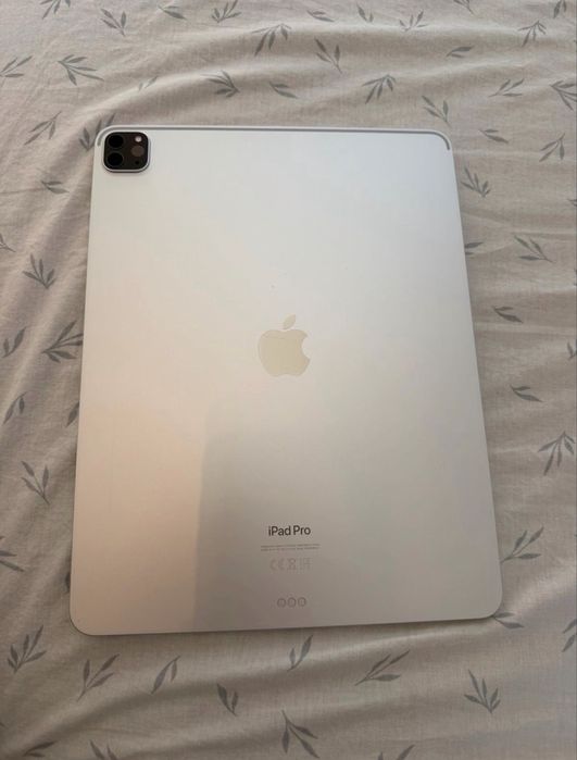 iPad Pro 12,9” 5th Gen, 256GB, Ca nou