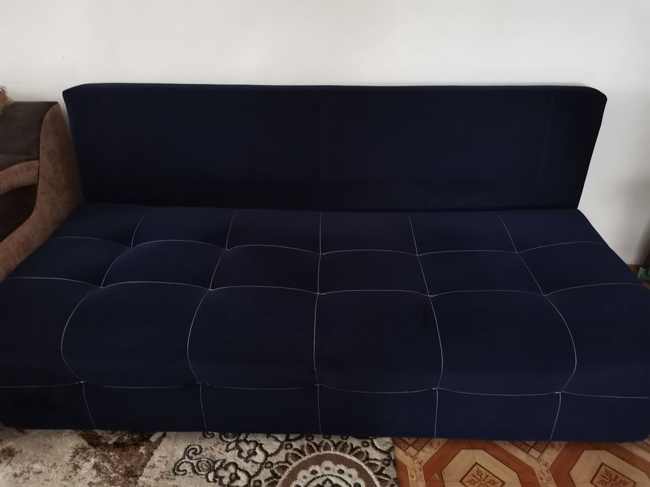 Срочно продам 2 дивана