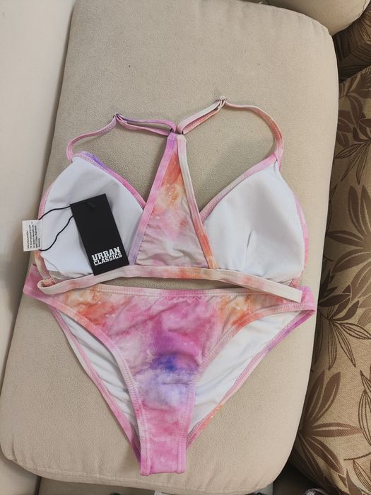 Дамски бански костюм