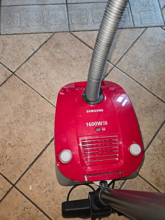 прахосмукачка Samsung 1600w