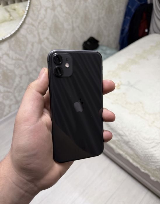 айфон  11 продаю