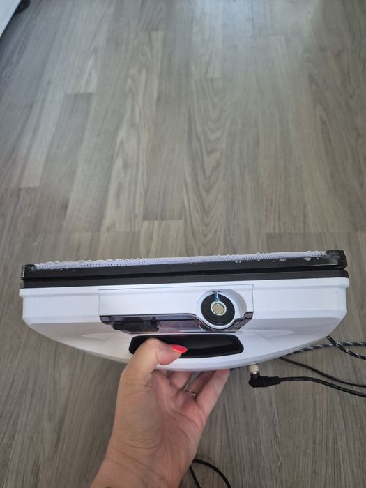 Hobot 2S за прозорци