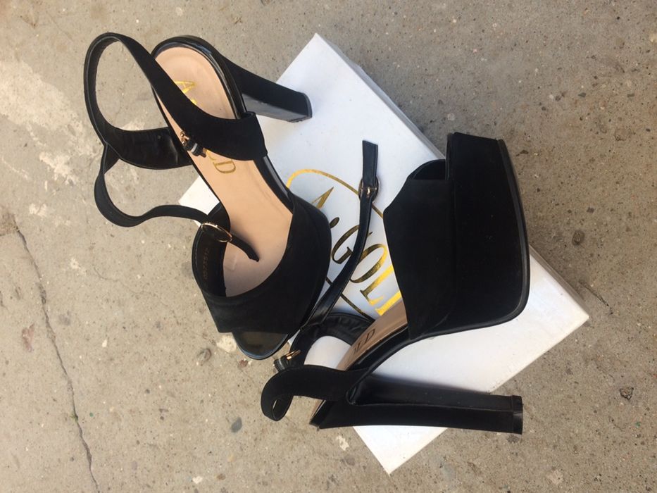 Обувь новая 35 размера