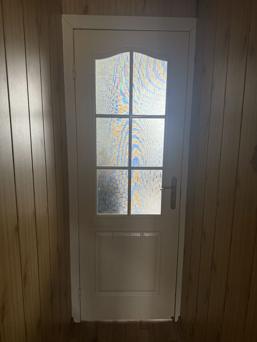 Продам! дверь белая 3000 тенге