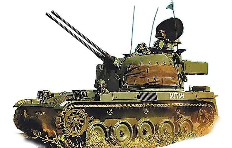 Сборная модель танка AMX-13 DCA (АСЕ, 1:72)