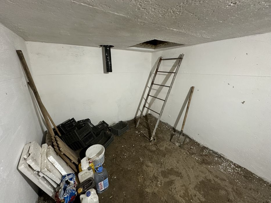 Продам гараж район 9 школы