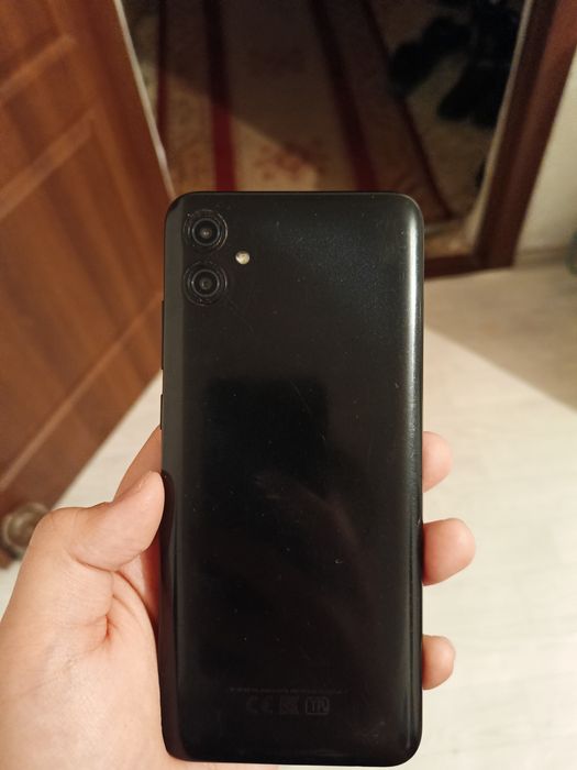 Продам самсунг А04