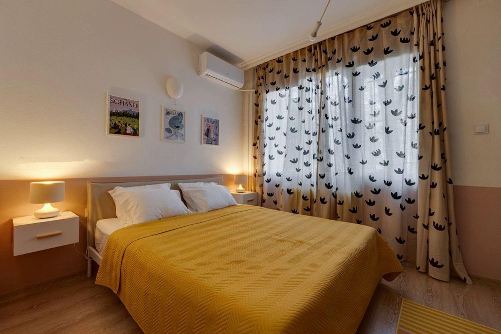 Дава се под наем Едностаен апартамент в София, Център - 29 кв.м за 547.23 € - Снимка #3