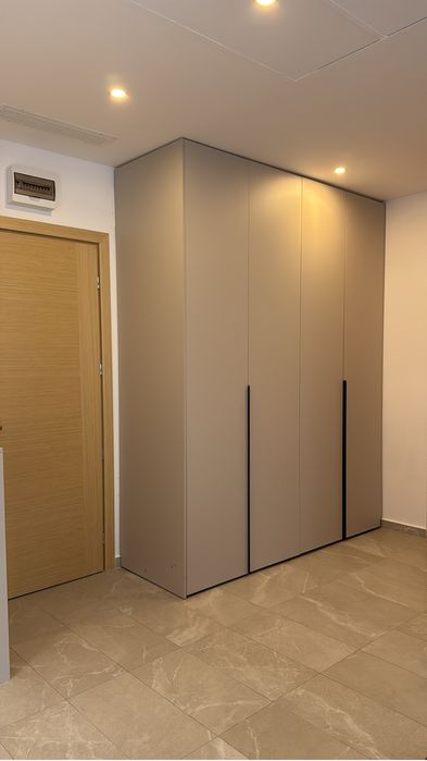 Mobilă la comandă / design interior