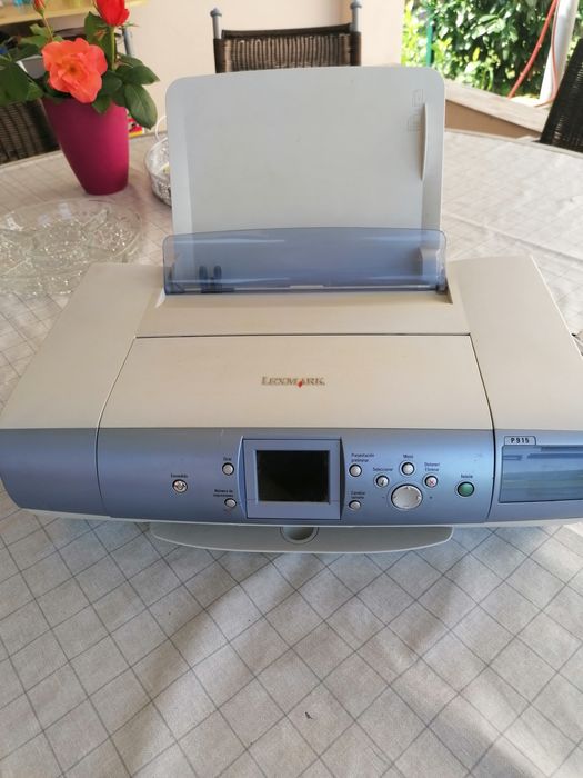 Vând imprimanta Lexmark P915 color