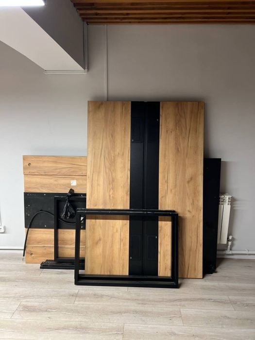 Продается стол для конференс-зала