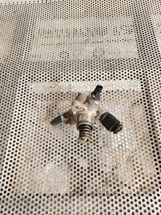 Pompa Inalta Presiune Audi A6 S6 RS6 A7 S7 RS7 A8 S8 RS8 Bentley 4.0 TFSI Cod T - Dezmembrari Arad