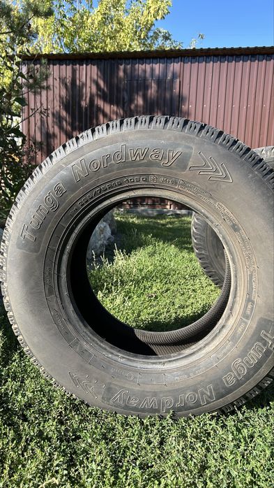 Продам зимний комплект шин б/у