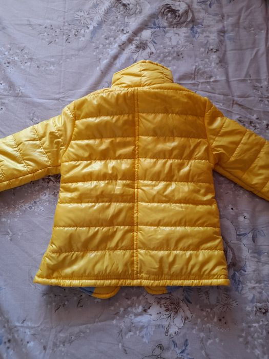 Чисто ново детско яке за 4-5 години