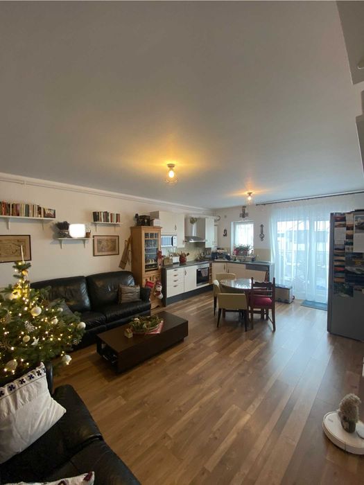 Apartament cu 4 camere si balcon spatios ( cartier Arhitectilor)