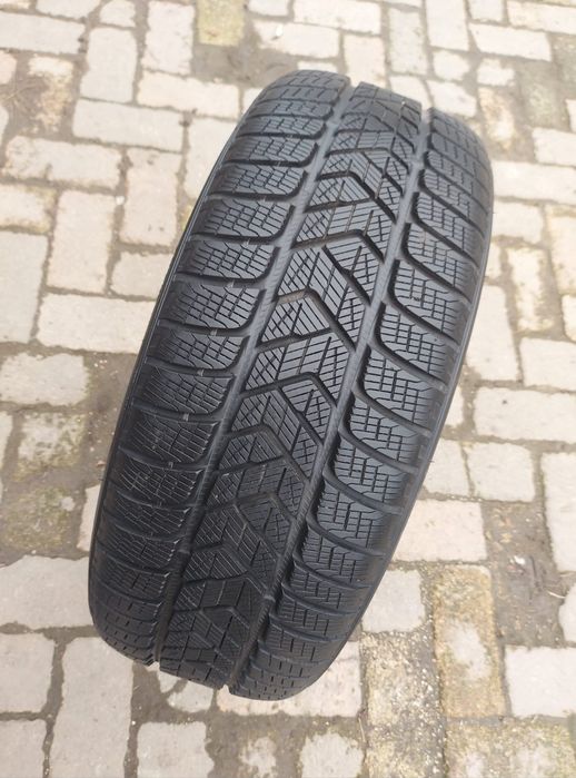 O bucată 235/55 R19 M+S iarnă - una Michelin Bridgestone Pirelli