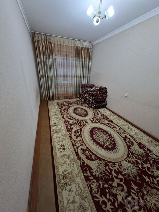 Продаётся своя четырехкомнатная квартира.