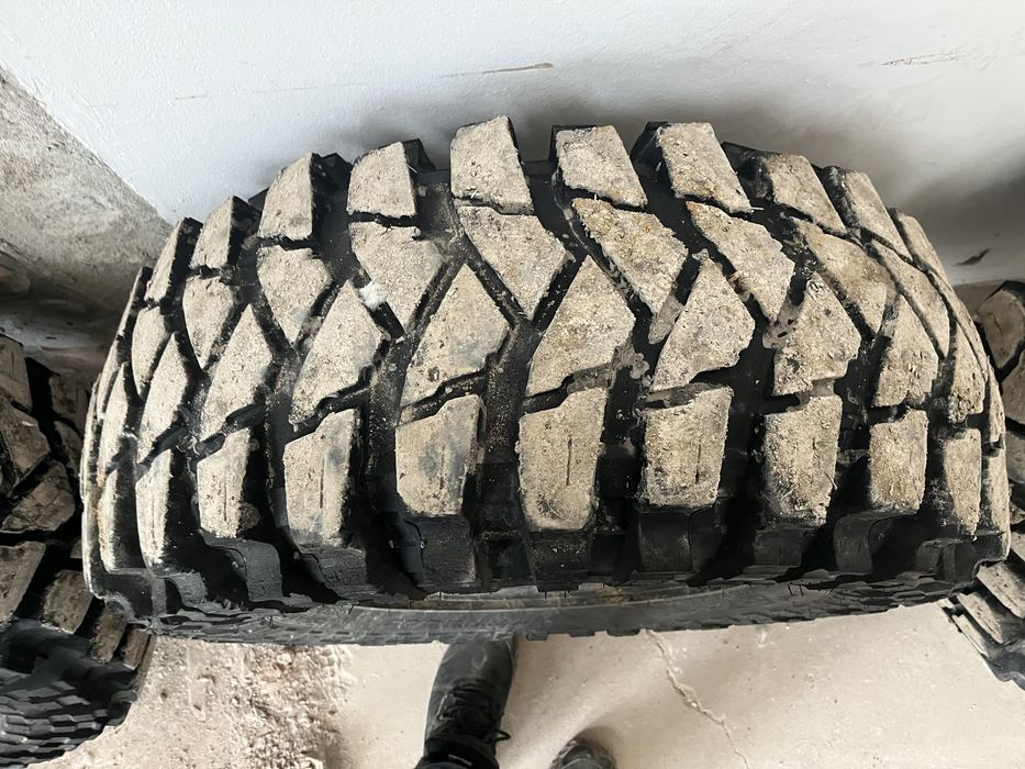 Set MAXXIS TREPADOR M/T R16 x 35 inch