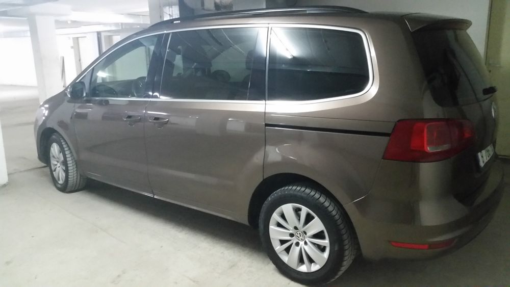 Паркомясто закрито център