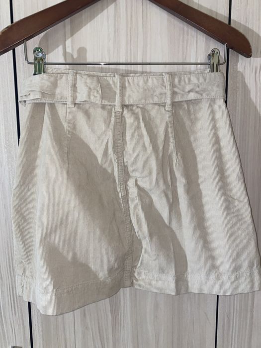 пола (s) Urban Outfitters