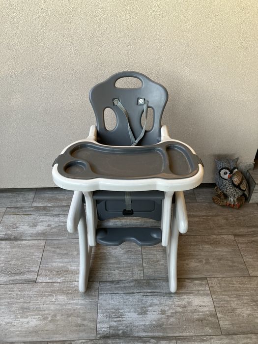 Scaun/masa servit masa bebelusi