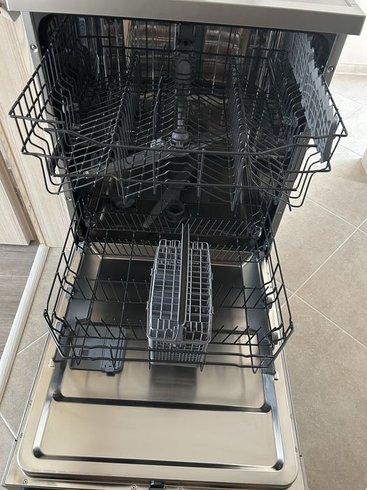 Съдомиялна Heinner с фабричен дефект