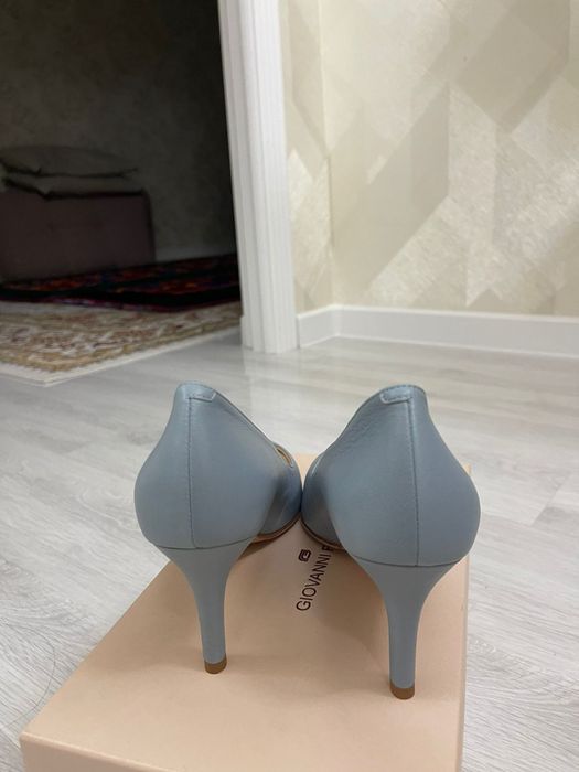 Продаётся красивые туфли