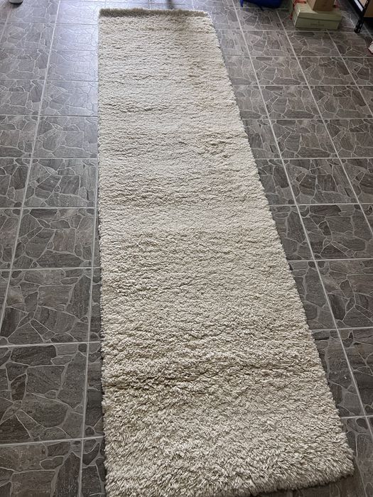 Covor cu fire lungi răsucite, crem