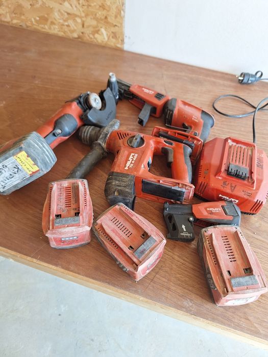 Hilti de vanzare