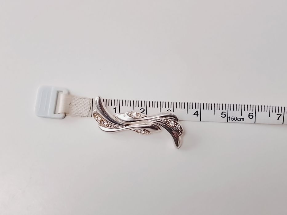 Veche brose din argint de 925, cu zirconii, copii