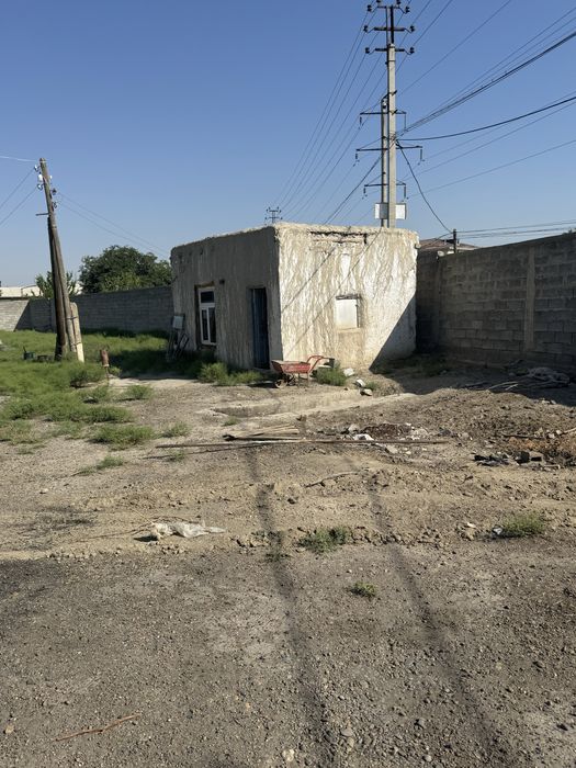 Нотурар обьект  сотилади . М-37 йўл бўйидан.   50 метр .